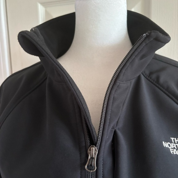 The North Face Women’s Size Large Black Jacket - Picture 9 of 10